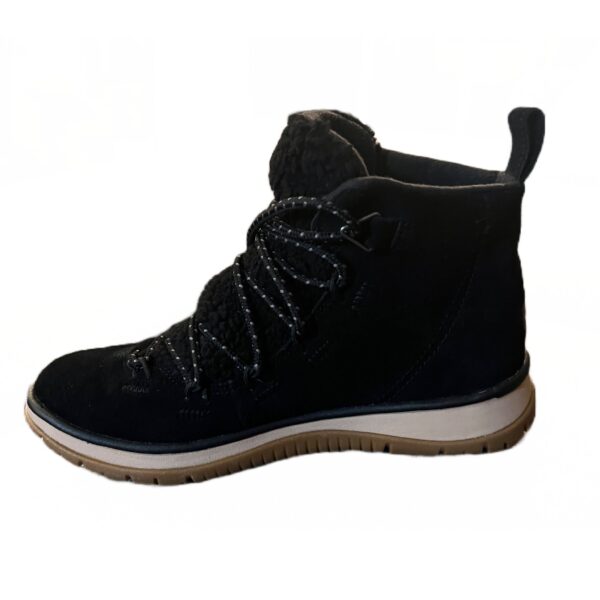 UGG Plush Waterproof Boots - Color Black